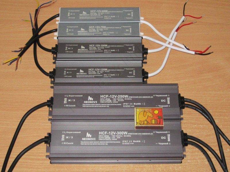 Девять 12 вольт блоков питания 40-350 ватт в герметичном исполнении Девять 12 вольт блоков питания 40-350 ватт в герметичном исполнении