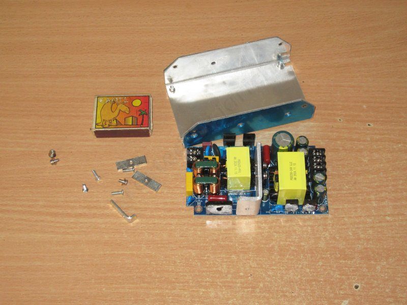 Блок питания 24 вольта 10 ампер, неоднозначный Блок питания 24 вольта 10 ампер, неоднозначный