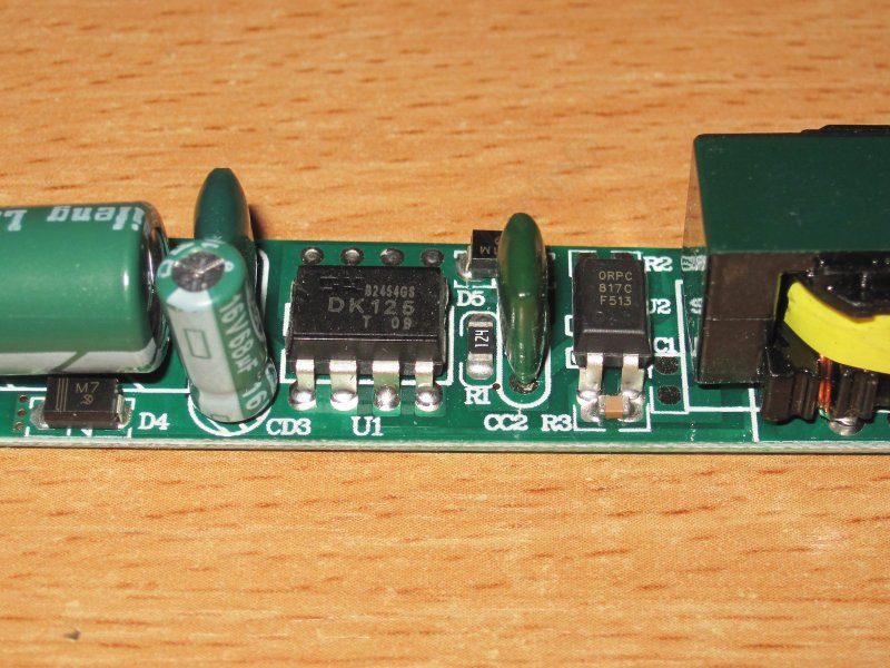 Шесть 12 вольт блоков-палок мощностью от 18 до 72 ватт