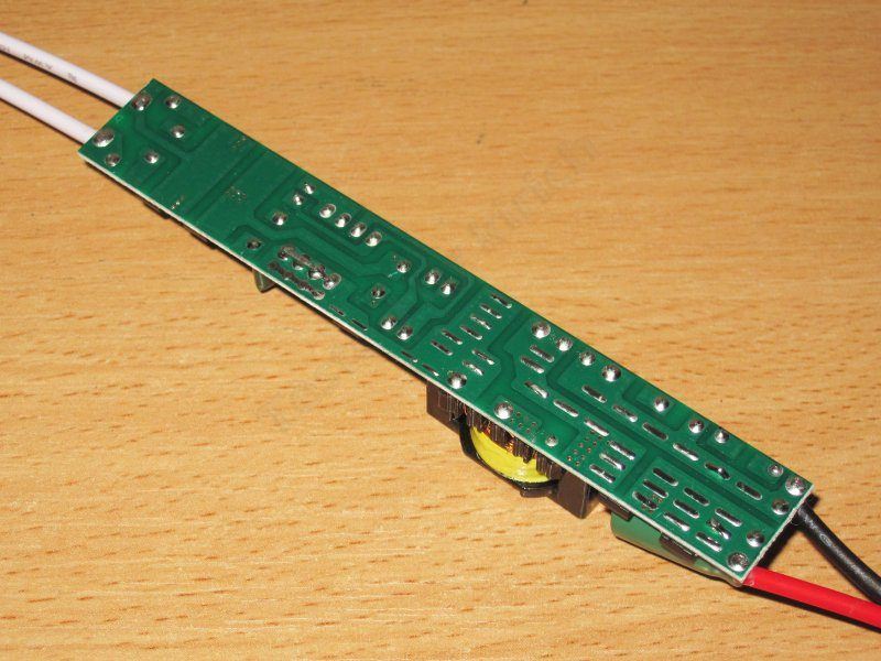 Шесть 12 вольт блоков-палок мощностью от 18 до 72 ватт