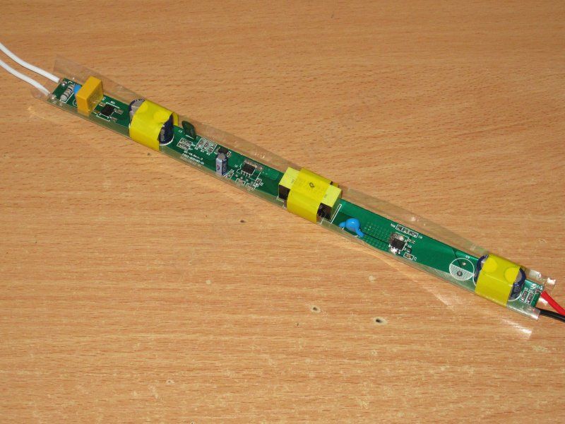 Шесть 12 вольт блоков-палок мощностью от 18 до 72 ватт