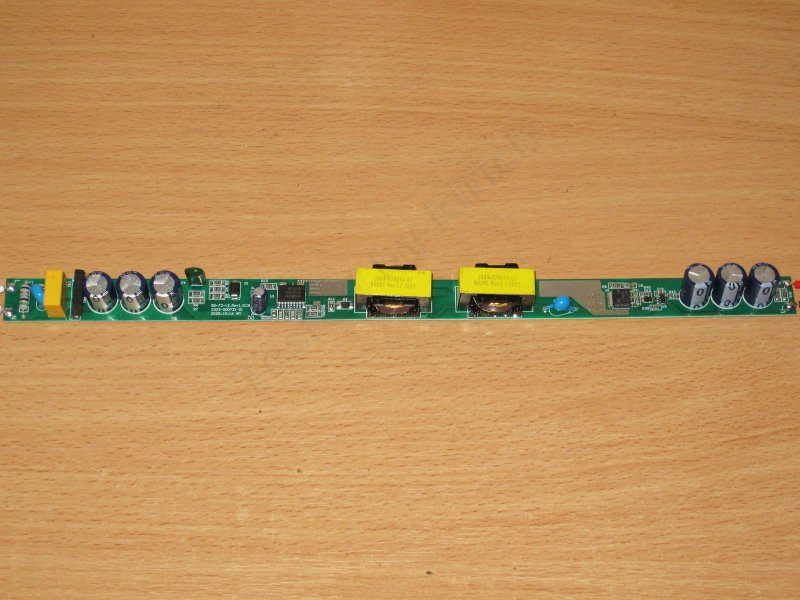 Шесть 12 вольт блоков-палок мощностью от 18 до 72 ватт