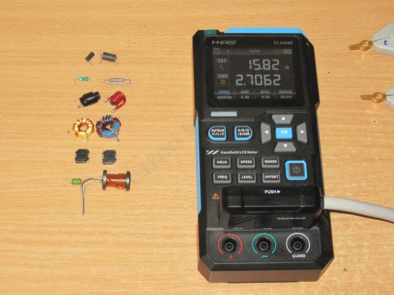 LCR-метр Fnirsi LC1020E LCR-метр Fnirsi LC1020E
