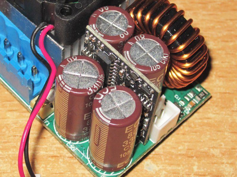 RK6006H, регулируемый DCDC с универсальным питанием.